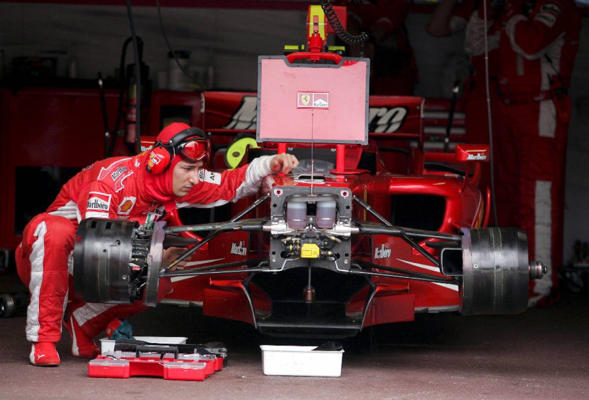 Grazie a un guard rail Massa promosso prima guida Ferrari