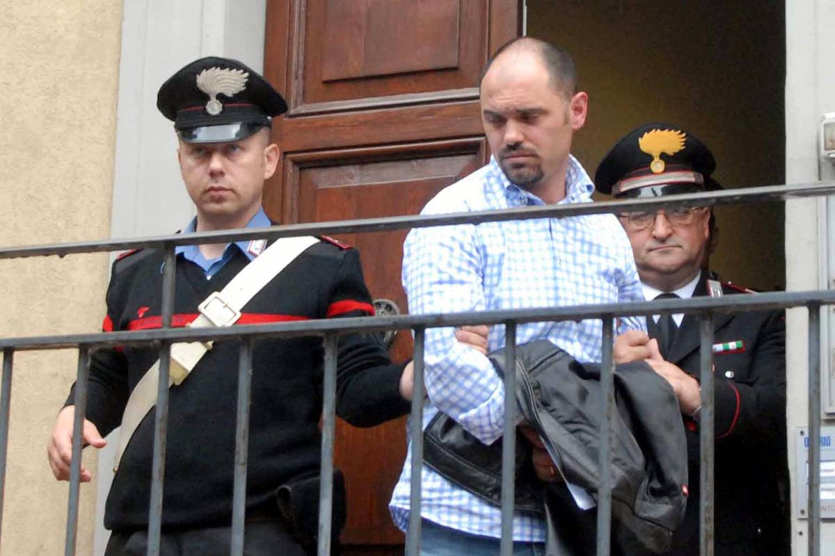 Marsciano, arrestato il marito di Barbara 
La folla lo insulta: "Bastardo, a morte"