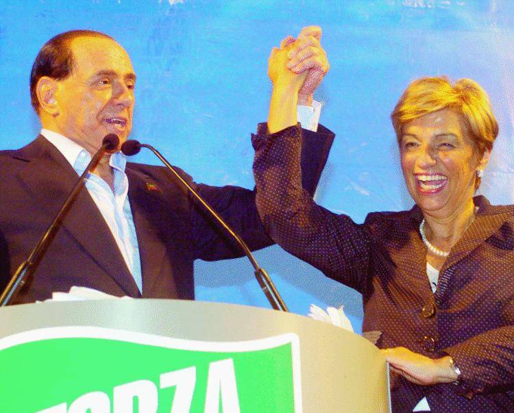 Cdl, i big per la Oliveri Berlusconi: pronto a tutto