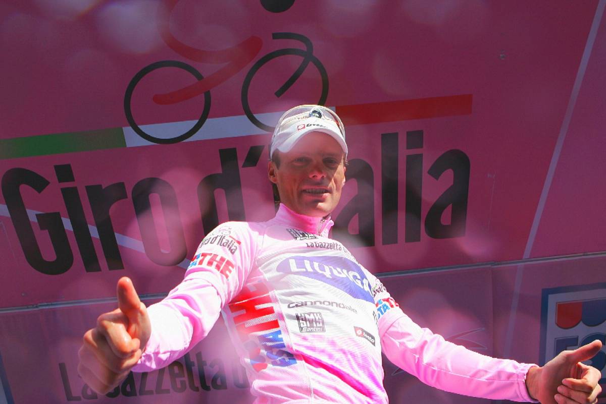 Giro d'Italia, Milano festeggia 
Di Luca in maglia rosa