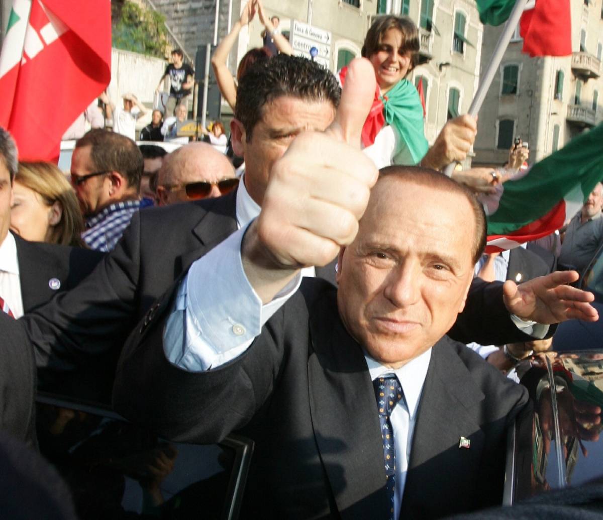 Berlusconi con l'amico George: 
"Lo inviterò in Sardegna"