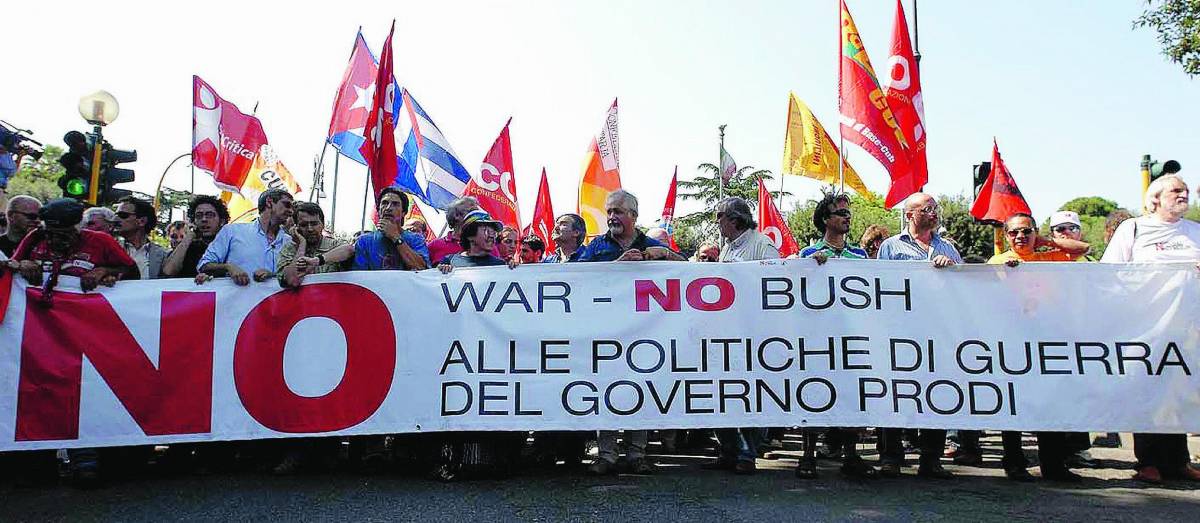 La piazza anti-Bush ha fatto flop e l’ala radicale litiga con D’Alema