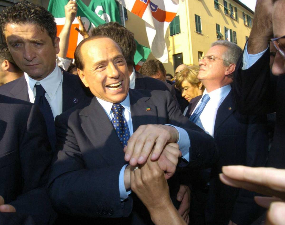 E chi applaude Berlusconi è un pecorone