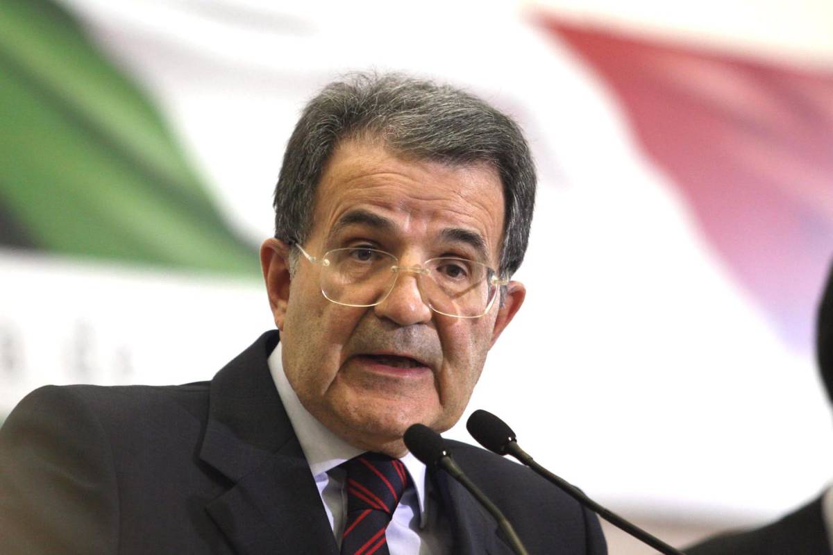 Prodi: "Intercettazioni pericolose" 
Fassino: Abete ha lavorato Prodi...