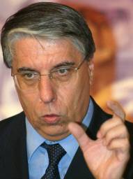 Giovanardi: "L'Udc vada al Colle con la Cdl"