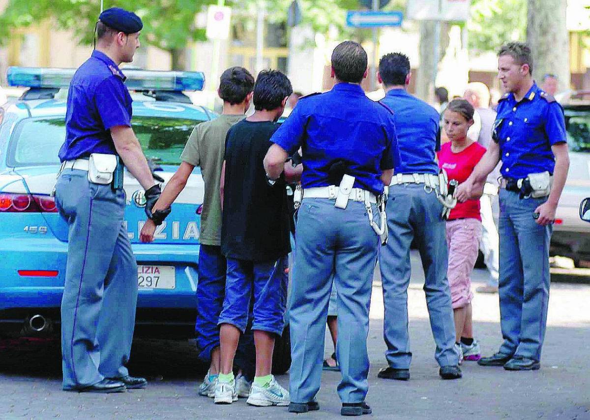 Bloccati in Centrale cinque baby borseggiatori