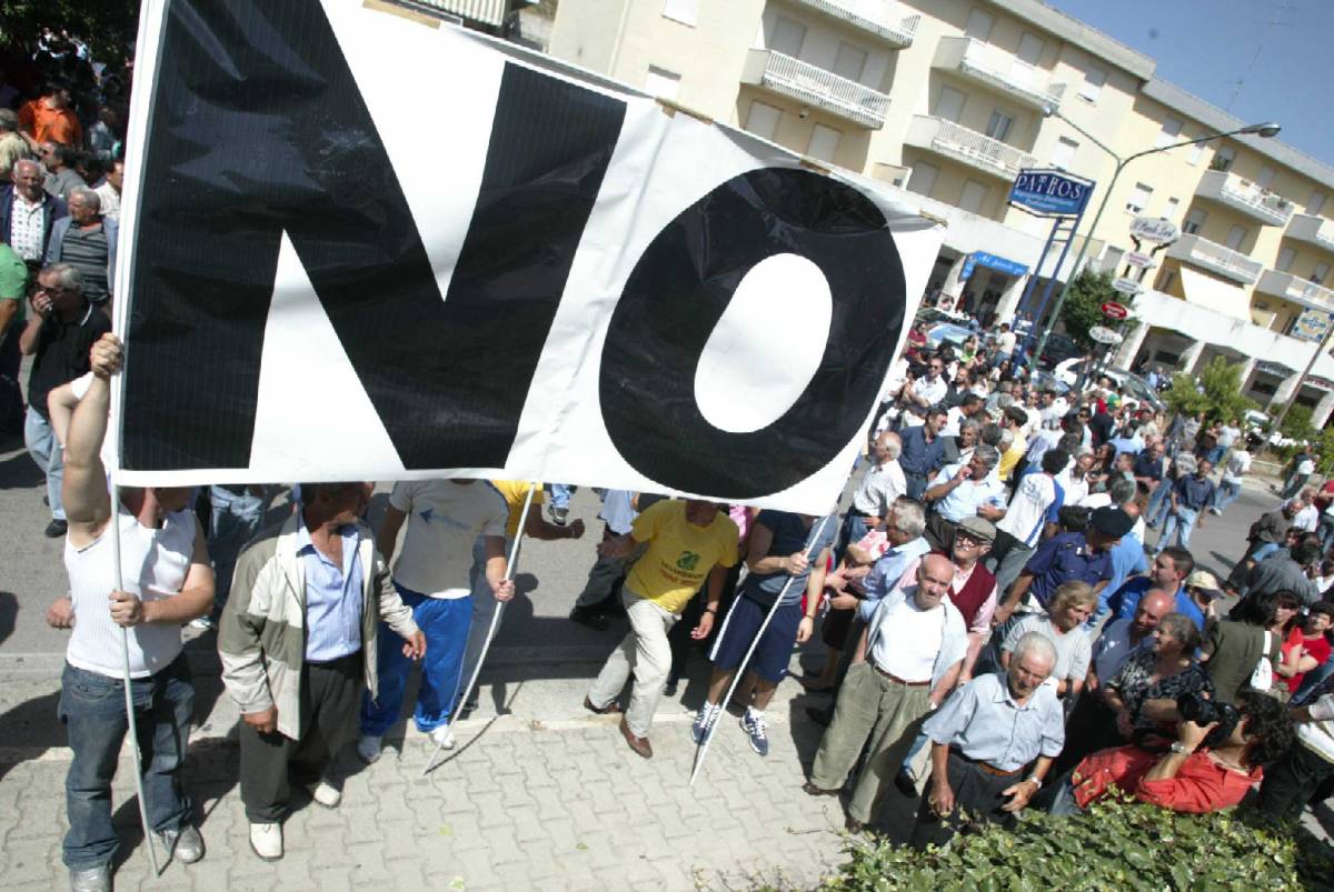 Irpinia, tensione per la discarica