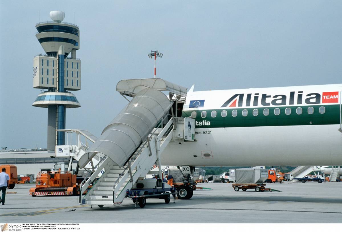 Alitalia, il "Wall Street Journal" boccia il governo