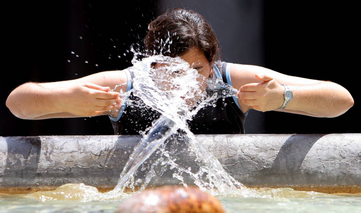 Caldo, allarme rosso a Roma per domani e sabato