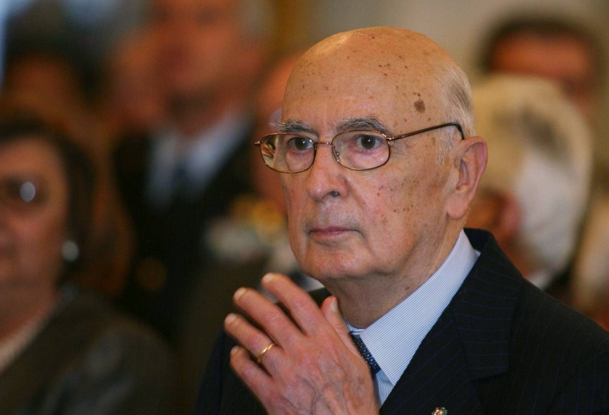 Napolitano: "Sono preoccupato 
per lo stato delle istituzioni"