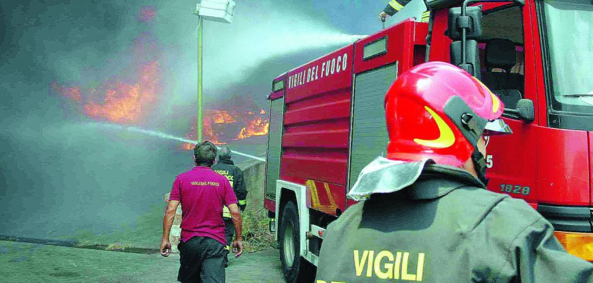 Incendi e black-out, l’afa soffoca Palermo