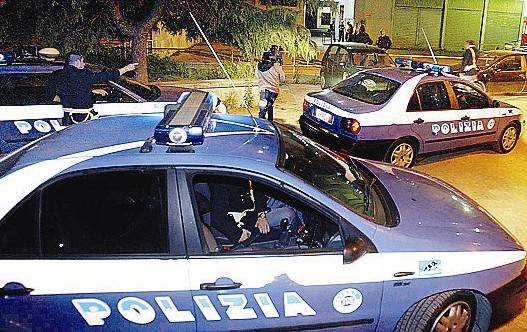 Milano, 31enne stuprata 
dal branco davanti al fidanzato