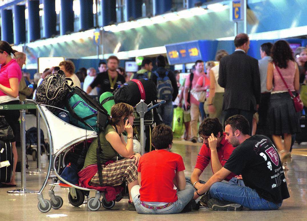 Vademecum e «semafori» contro le code in aeroporto