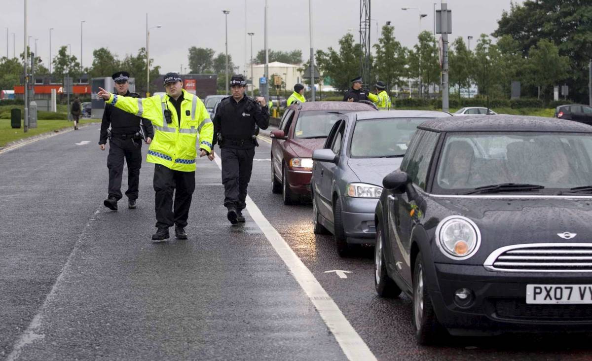 Divieto di sosta davanti agli aeroporti 
Londra vara nuove norme antiterrorismo