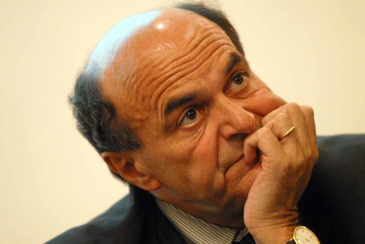 Pd, Walter è già solo al comando. Bersani: "Non mi candido per la leadership"