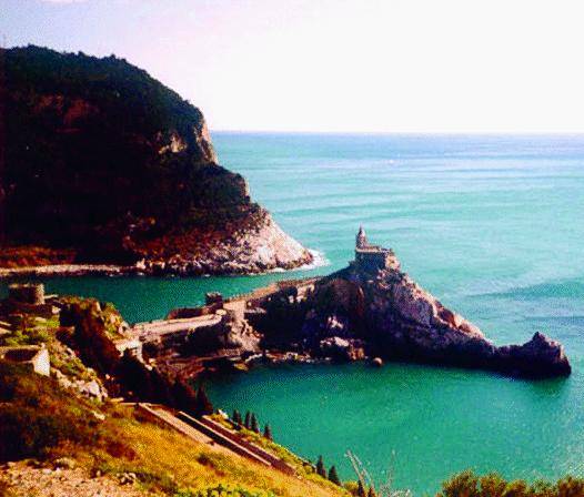 Portovenere ferita dalle strade