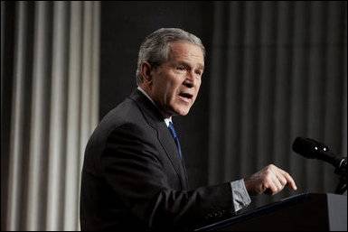 Bush rilancia sull’Irak: "Datemi tempo"