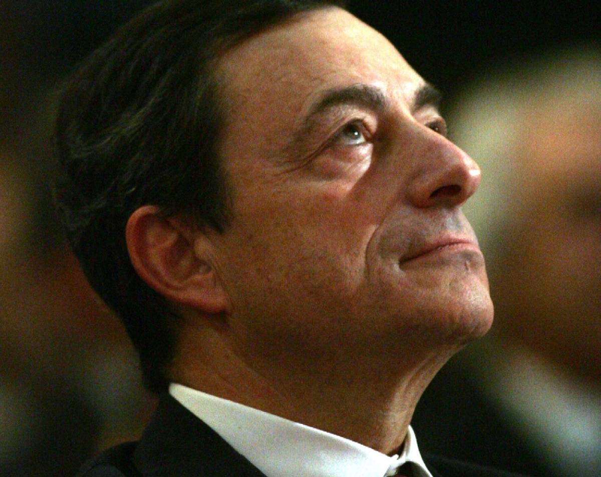 Draghi: "Troppo alti i tassi 
di mutui e credito al consumo"