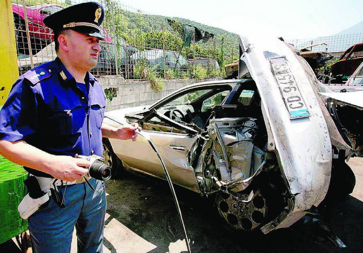 Campania: ammazza tre bambini in automobile, resta libero