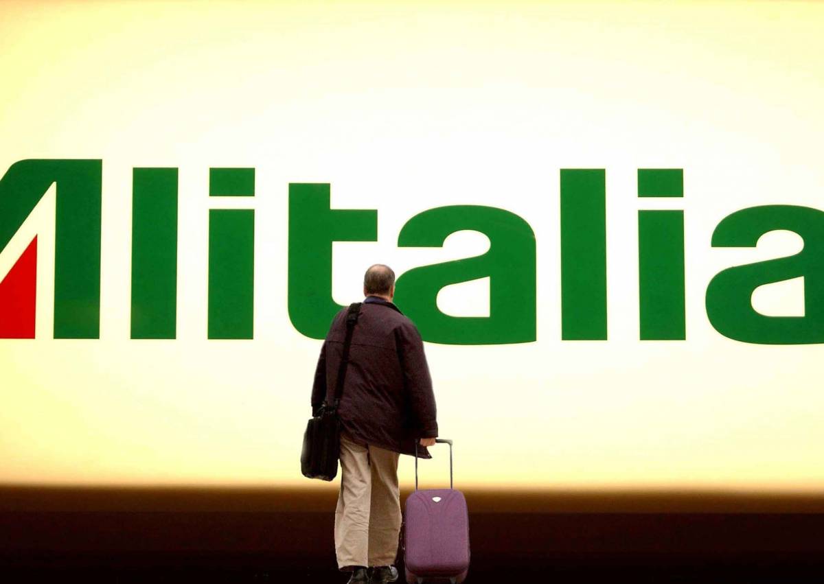 Alitalia, Ue: "No aiuti di Stato" 
Napolitano: rispettare le regole