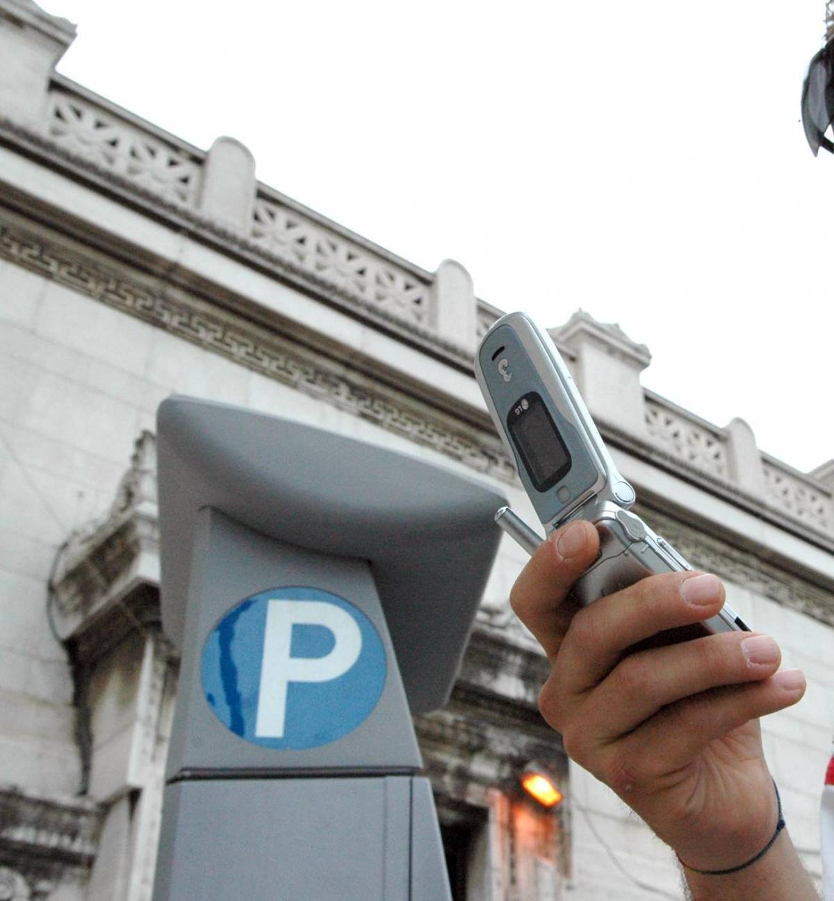 E il telefonino trova i parcheggi