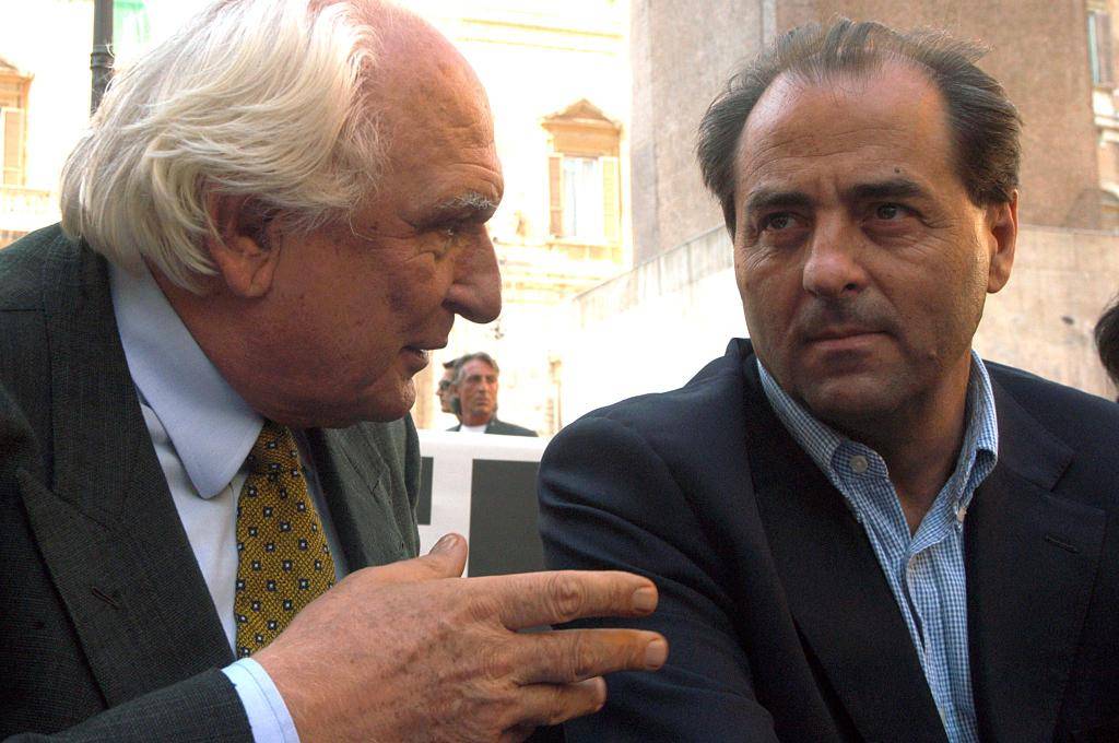 Pd: esclusi Di Pietro 
e Pannella. E' bufera