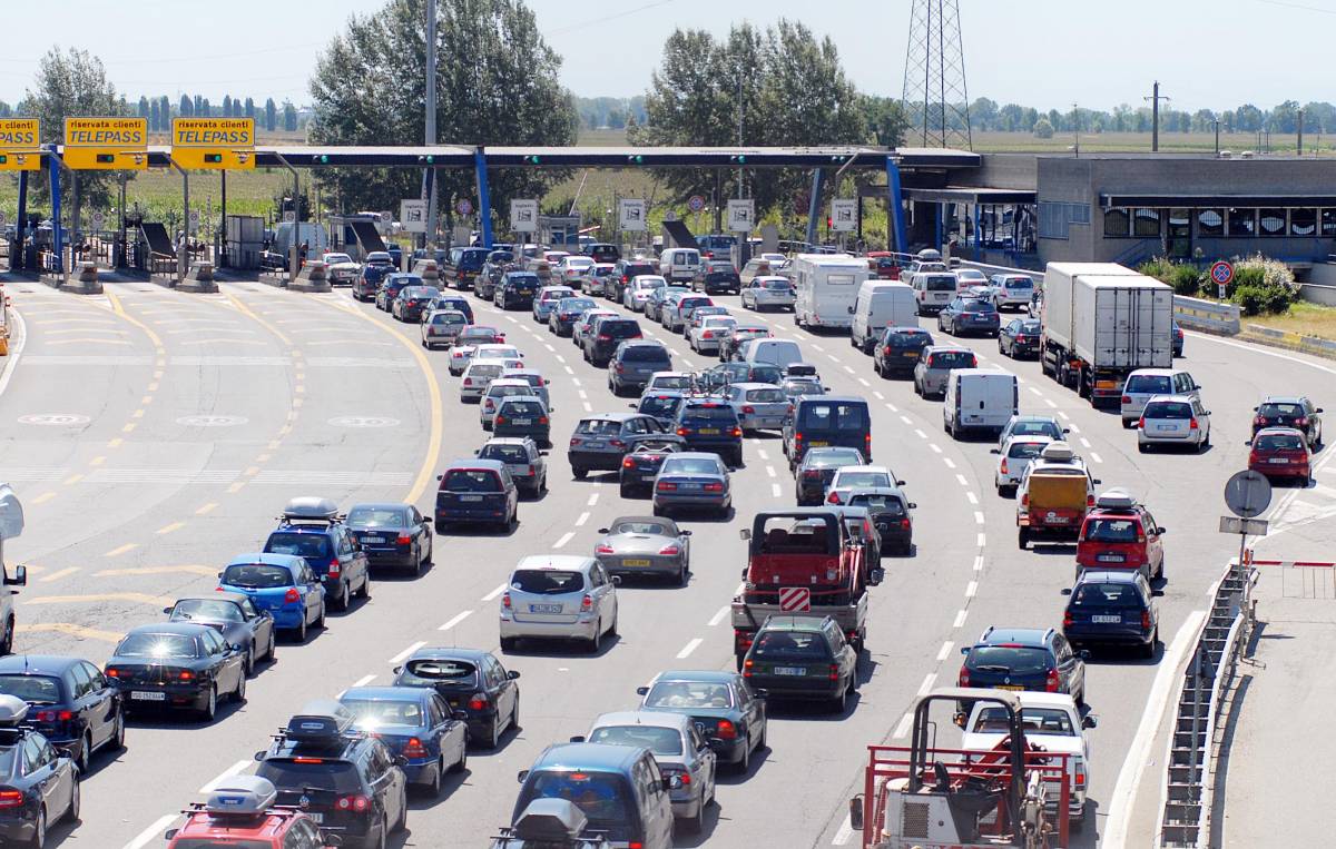 Esodo, oggi sono in partenza 
altri cinque milioni di italiani