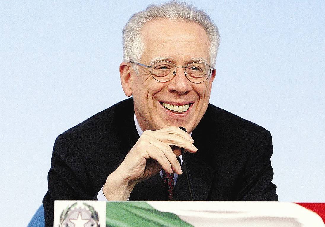 L'ultima promessa di Padoa-Schioppa 
"Sarà una Finanziaria da tregua fiscale"