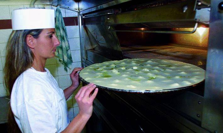 A Recco debutta la focaccia dolce