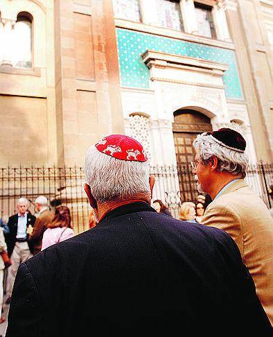 Porte aperte nella  sinagoga di via Guastalla