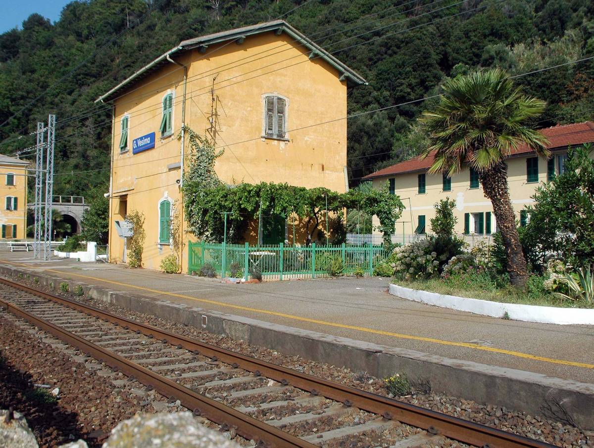 Le Ferrovie «regalano» la casa vista mare