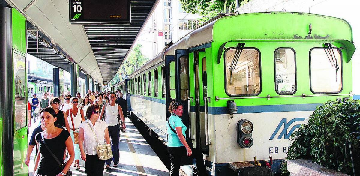 Abusivi a bordo, linciati dai pendolari