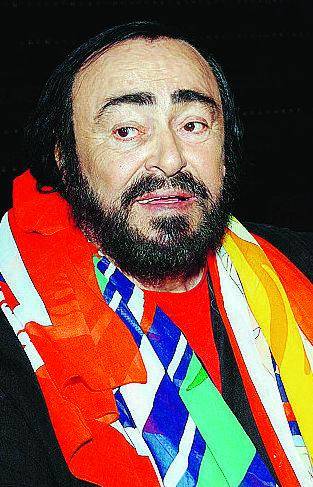 Si aggrava Luciano Pavarotti Terapia di supporto ininterrotta