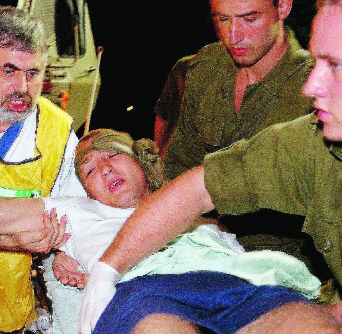Razzi Qassam su base militare feriti settanta soldati israeliani