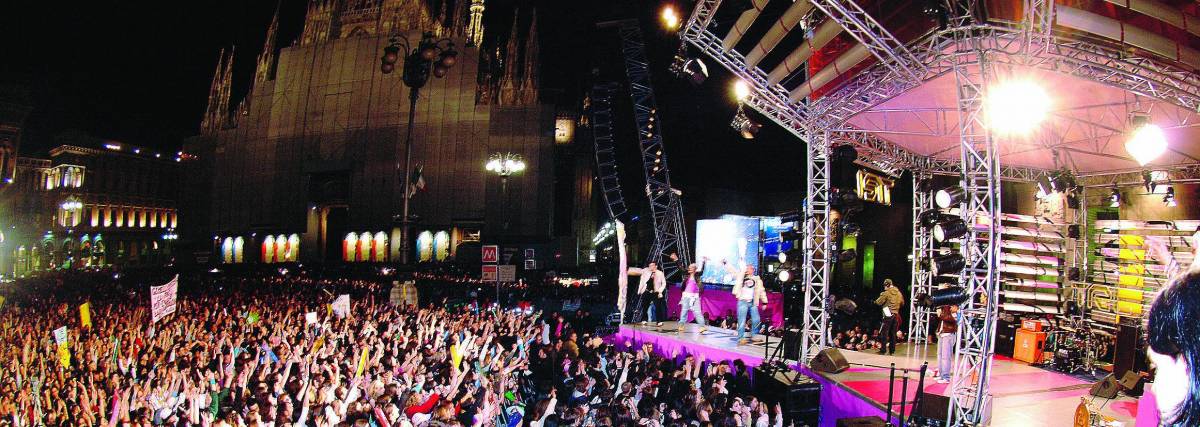 Parata di big  in Duomo Festa per i 10 anni di Mtv