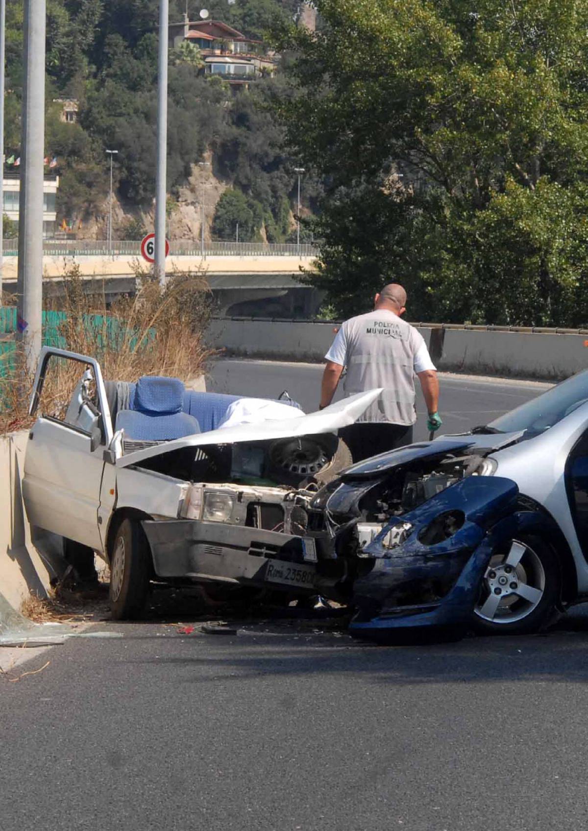 È strage sulle strade 
Aci: 15 morti al giorno