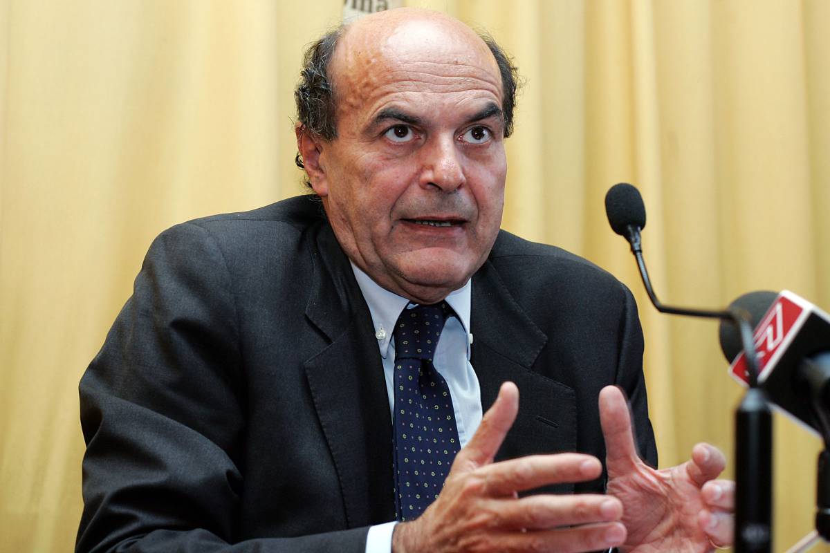 Lo sfogo di Bersani: "Liberalizzazioni bloccate in Senato"