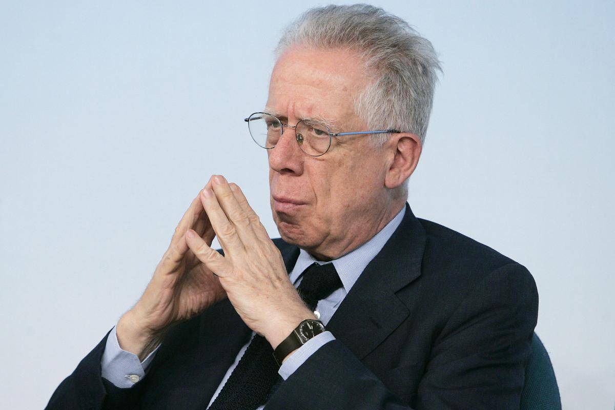 Padoa-Schioppa: "Non mi aspetto modifiche in parlamento"