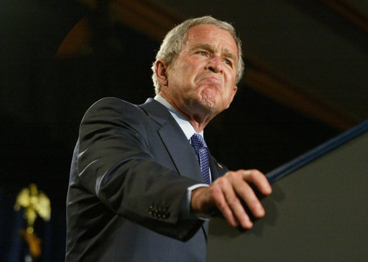 Bush si congratula ma non telefona all'ex rivale