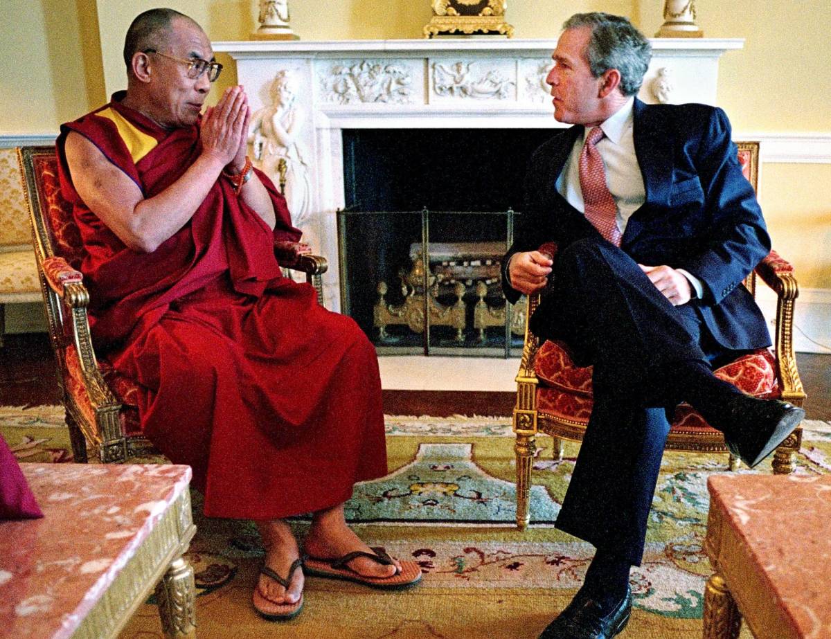 Bush premia il Dalai Lama: scontro con la Cina