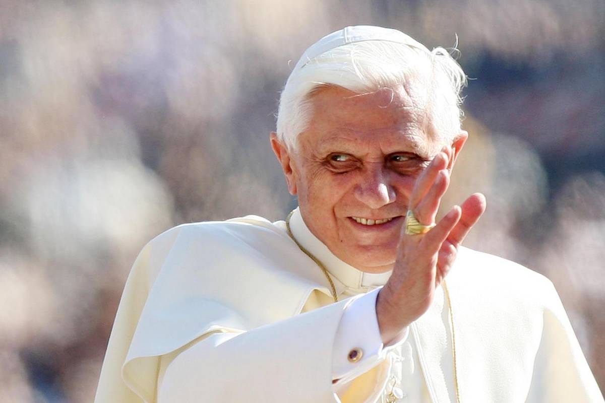 Papa: "La povertà offende la dignità dell'uomo"