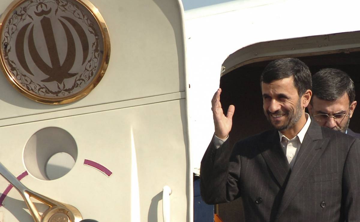 Ahmadinejad: "Le risoluzioni dell'Onu sono carta straccia"