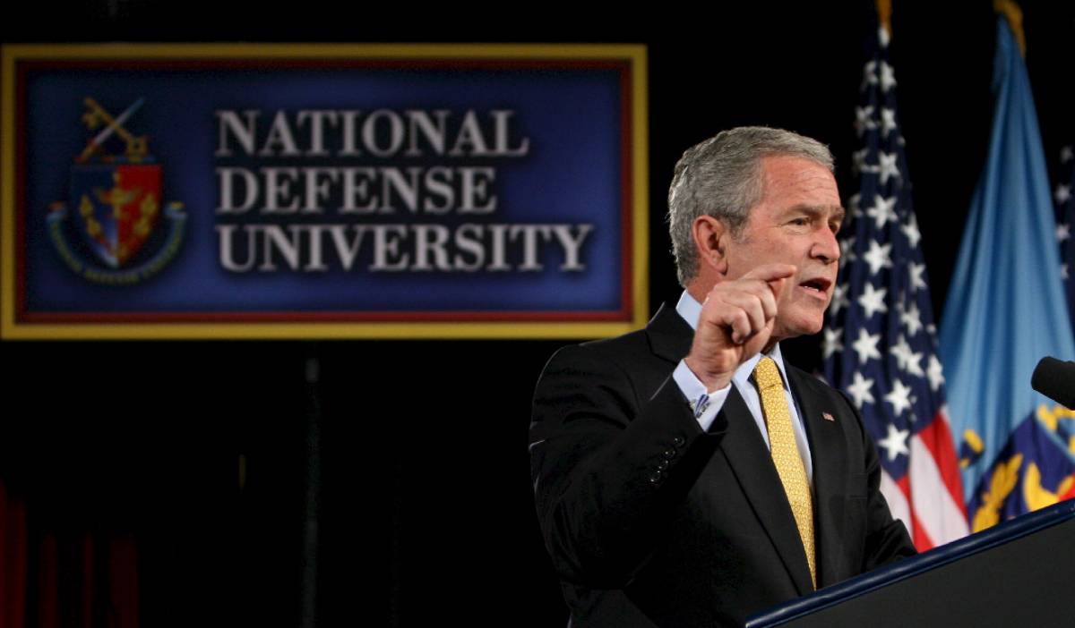 Bush, nuove sanzioni contro l'Iran: "Pasdaran terroristi"