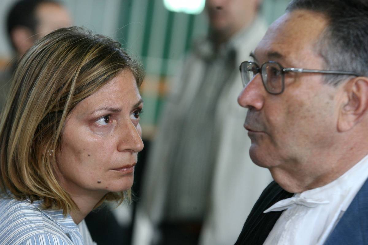 La vedova Calipari: "Dovrei rinunciare alla medaglia"