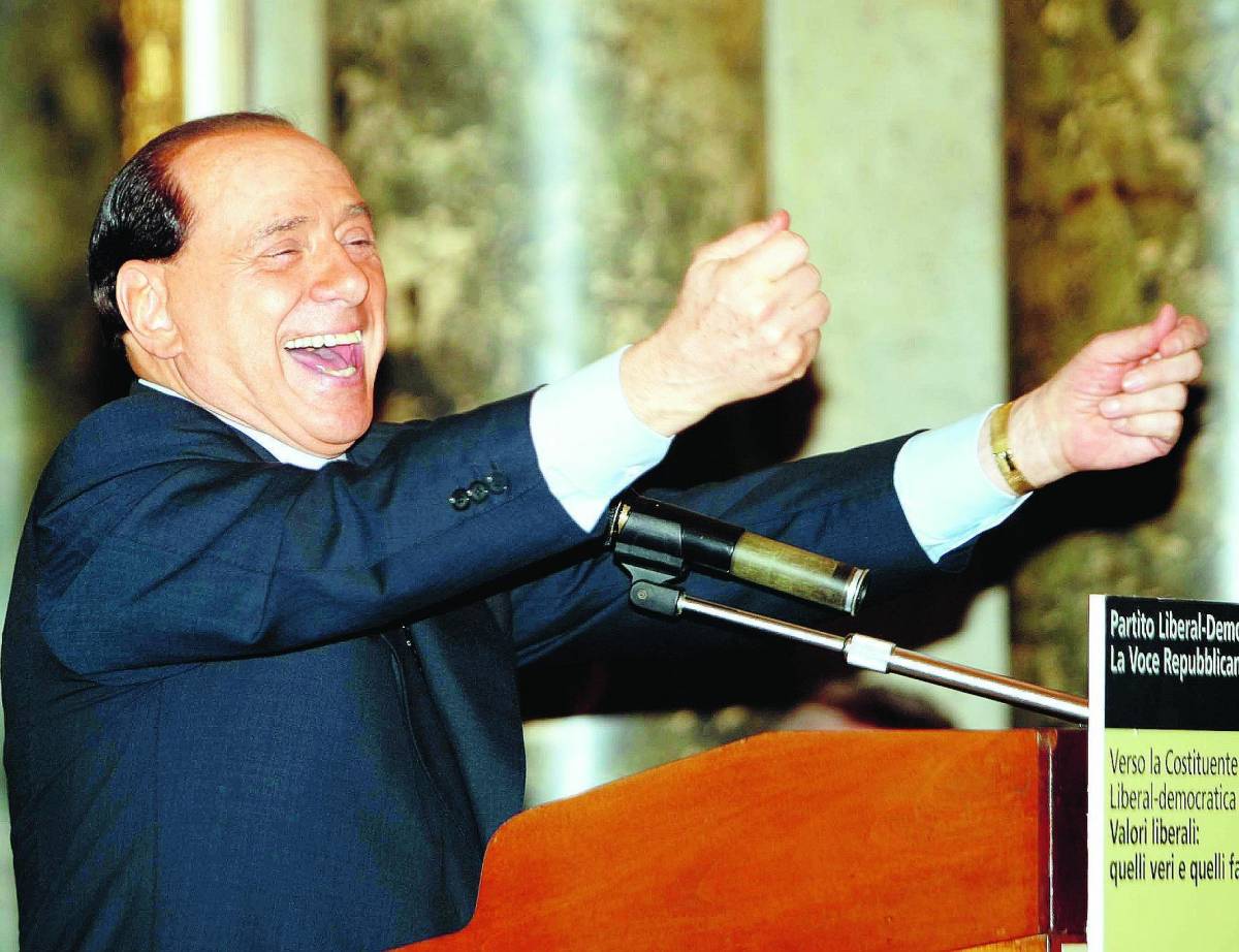 Berlusconi: "Pronti a rimediare ai guasti combinati da Prodi"