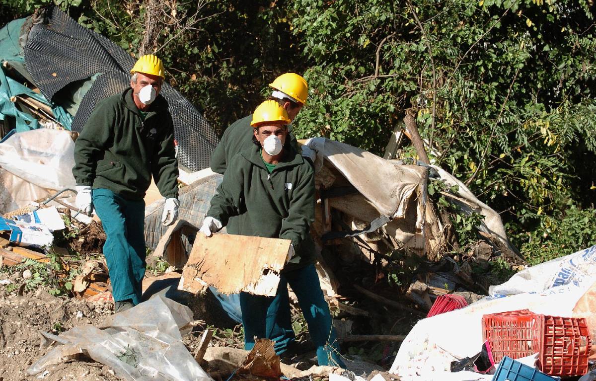 Demolita La Favela Di Tor Di Quinto Ilgiornale It