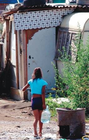 Ultima fermata una baracca. Viaggio nelle favelas all’ombra dei quartieri chic