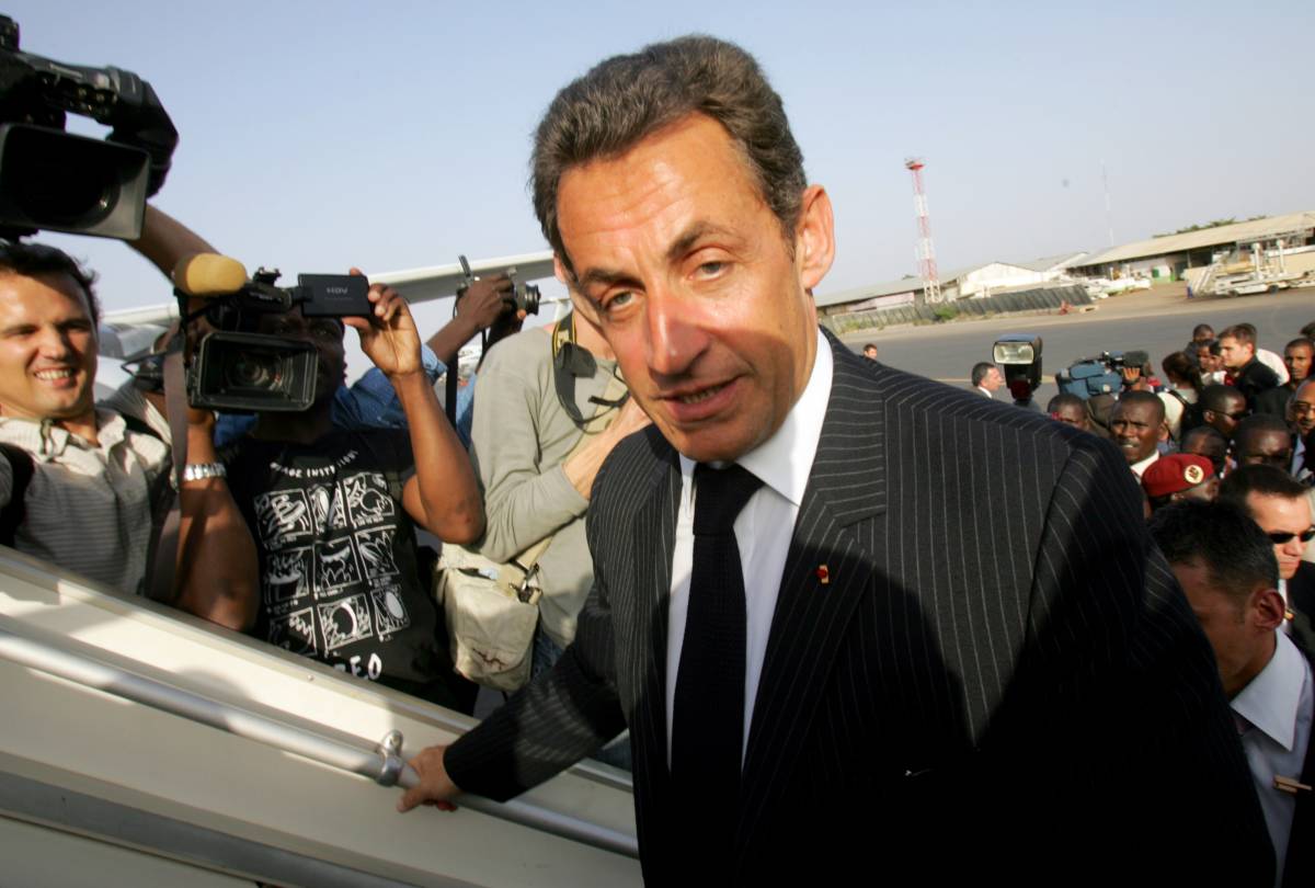 Sarkozy risolve anche la crisi del traffico di bimbi