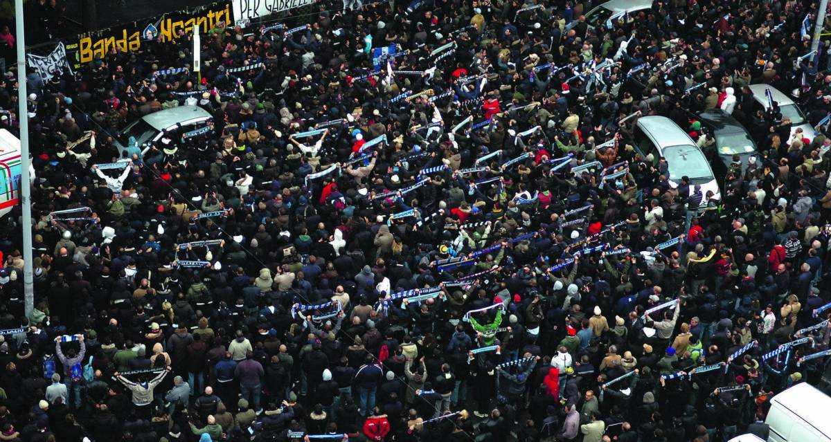 RABBIA E SALUTI ROMANI L’ADDIO ULTRÀ A GABRIELE