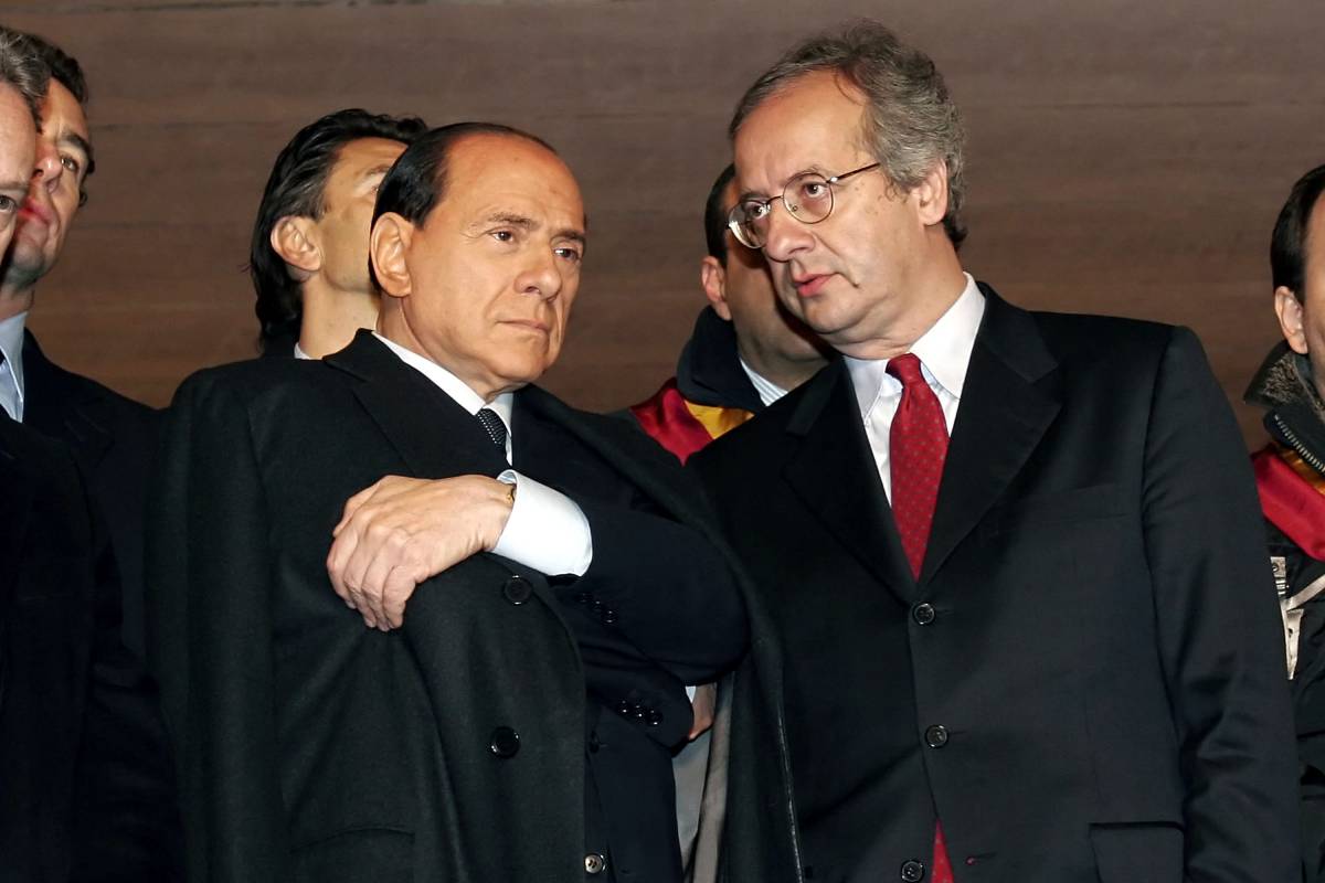 Veltroni tira il fiato: riforme possibili Berlusconi è in sella